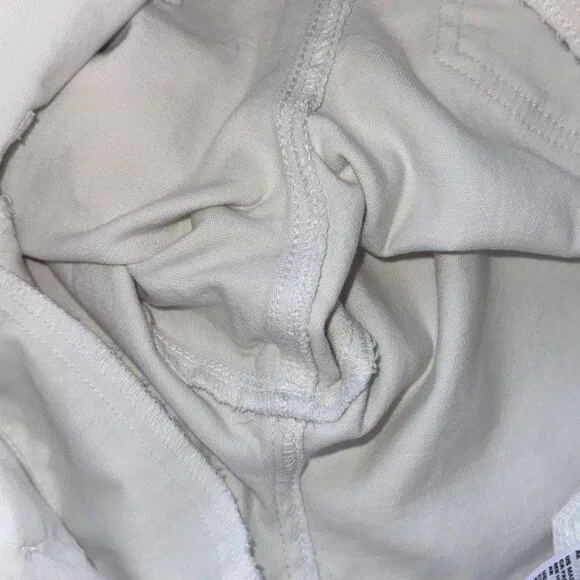 Style&Co Bermuda Shorts Womens 10 White Frayed Hem Floral Embroidery Stretch - Picture 11 of 11